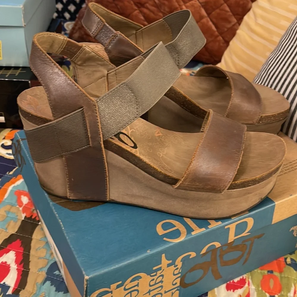 OTBT Bushnell Wedges Sz 10 in Pewter - Picture 1 of 9